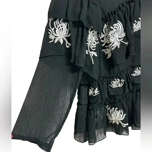 Zara RARE Embroidered Floral Black Tiered Blouse Too Size XS NWT - Picture 6 of 13